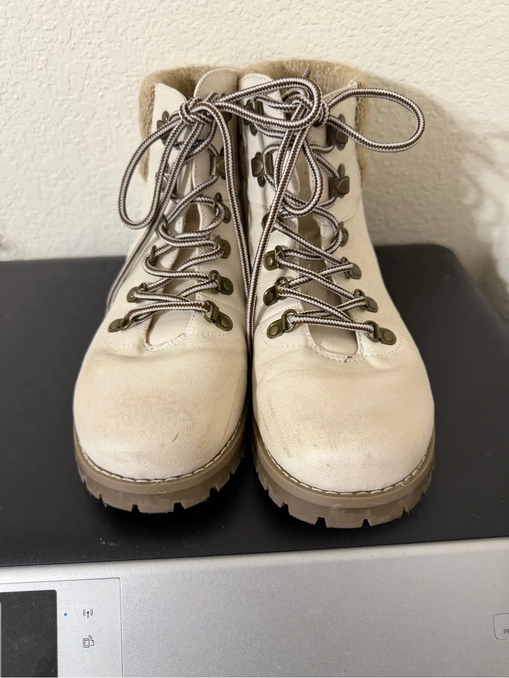 Cliffs women’s ankle boots lace -up leather size 9